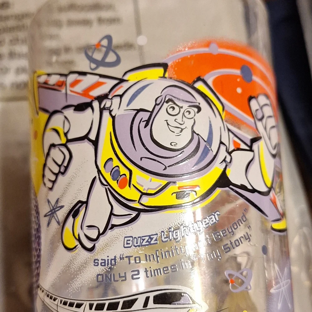 Collectible Walt Disney glass - Picture 8 of 8